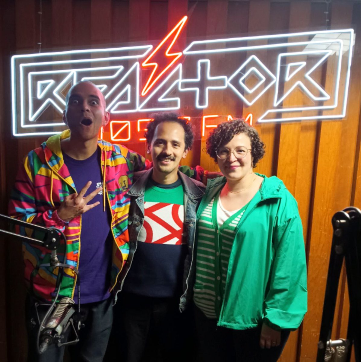 Reactor 105.7 FM (@reactor105) on Twitter photo Un recuerdo de la entrevista que <a href="/claudifonos/">Claudífonos</a> tuvo con <a href="/sundarbansmx/">Sundarbans</a> presentando su disco Polifonias Modernas en #Claudicamos ☺️🎵 Un recuerdo de la entrevista que <a href="/claudifonos/">Claudífonos</a> tuvo con <a href="/sundarbansmx/">Sundarbans</a> presentando su disco Polifonias Modernas en #Claudicamos ☺️🎵