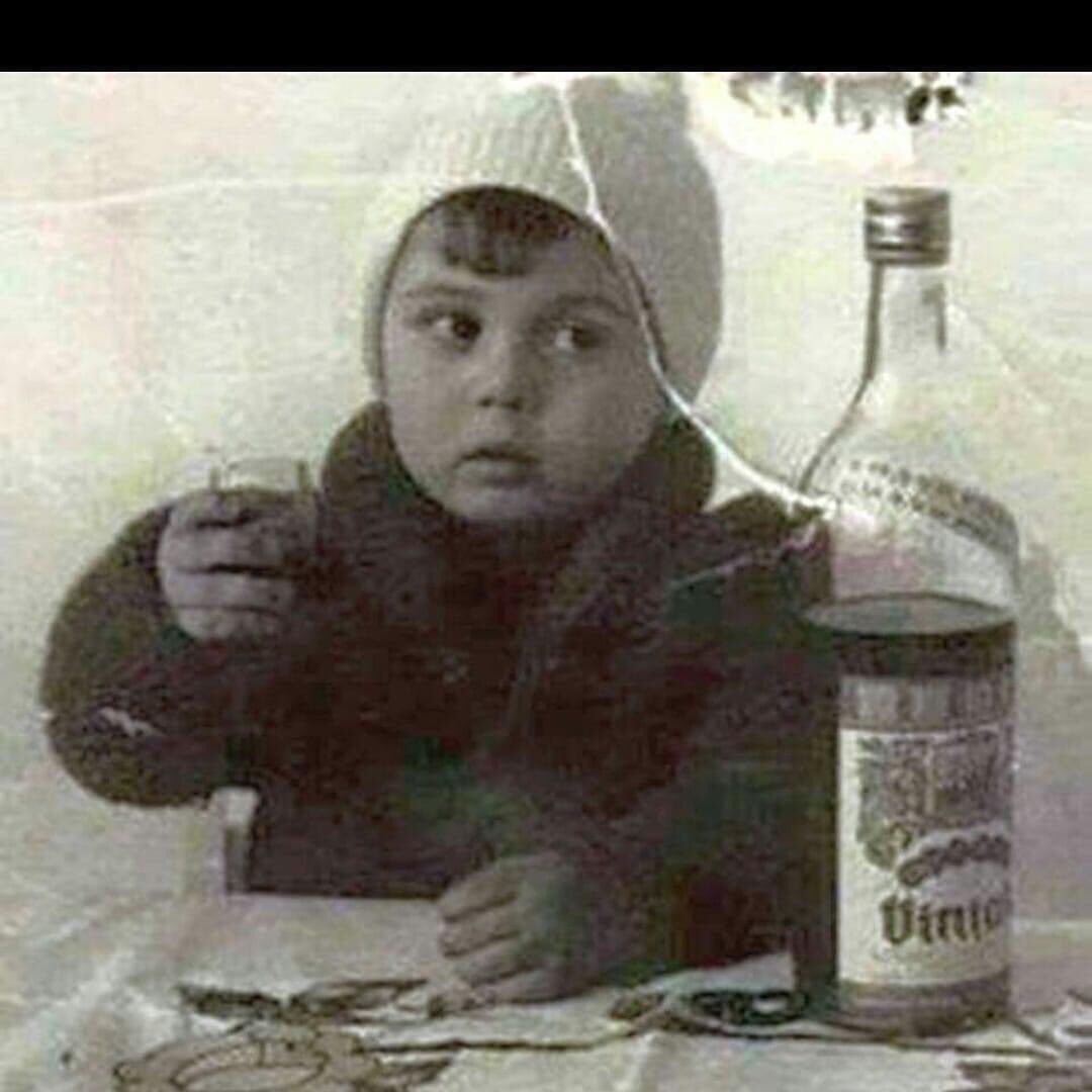 NastaLady's tweet image. Koju pesmu čujete kad vidite ovu sliku? 😁