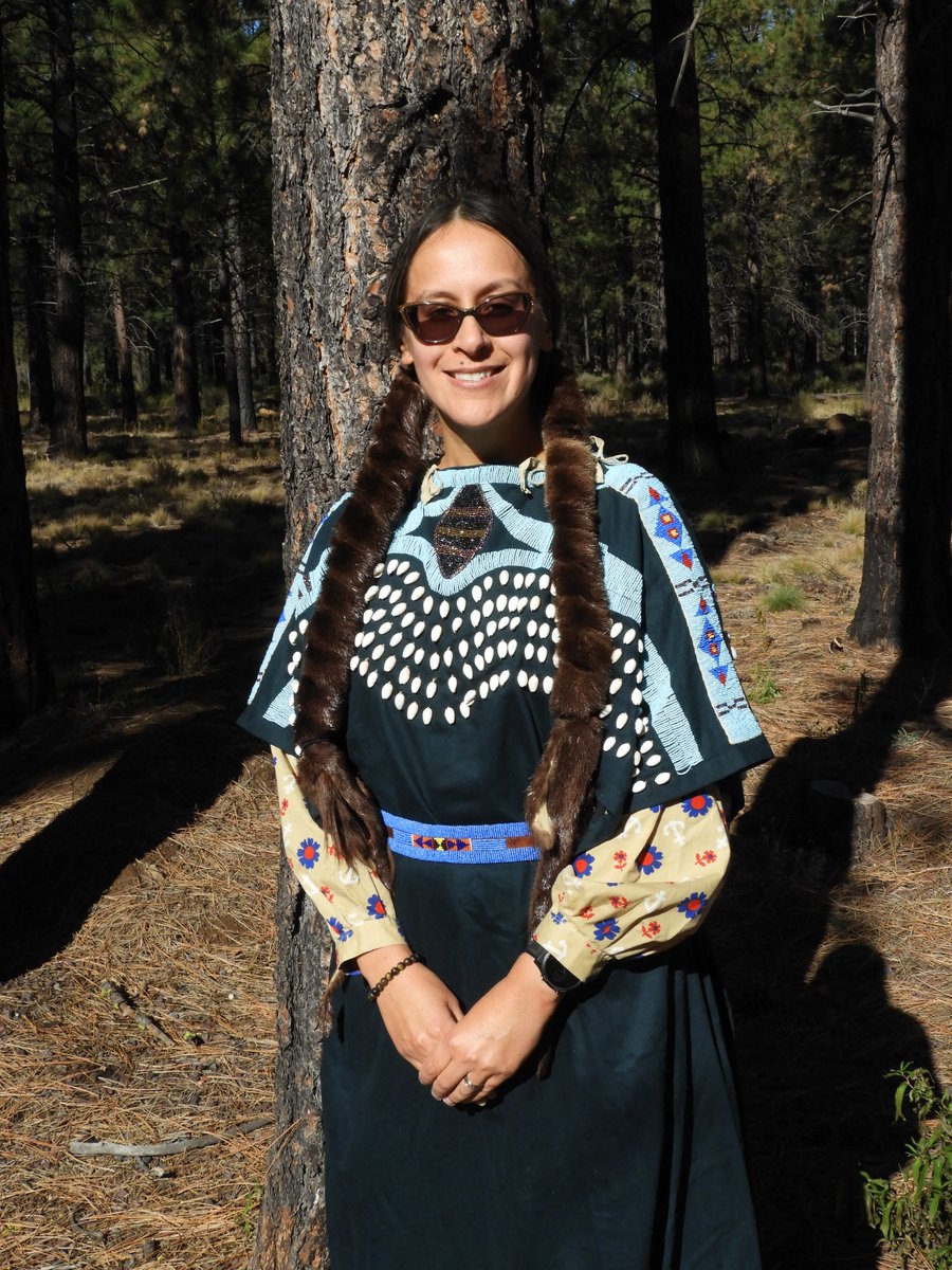 Professor Michelle Jacob, PhD has received an award from the Robert Wood Johnson Foundation to examine how kinship, as practiced in Indigenous communities, can inform research and evaluation as practiced more broadly in the United States. research.uoregon.edu/about/announce…
