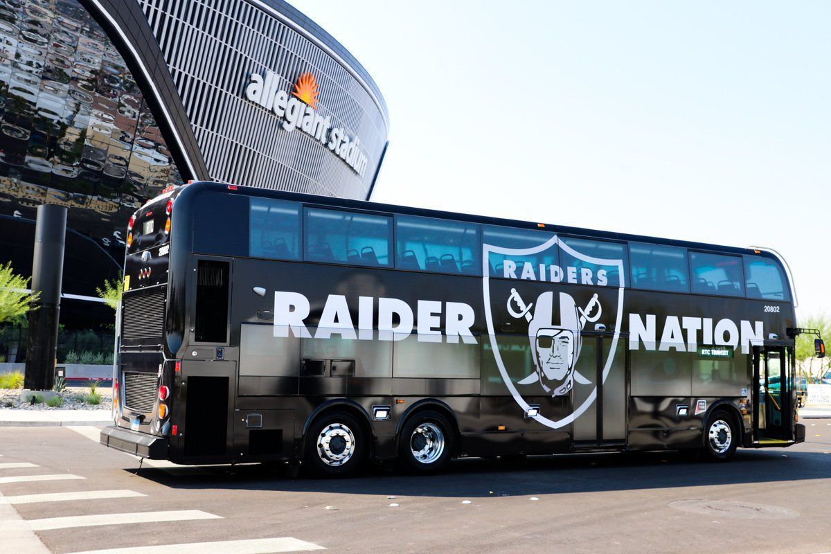 ClarkCountyDES's tweet photo. Are you ready for some football, #RaiderNation? If you're heading to @AllegiantStadm tonight, leave the driving to @RTCSNV’s #GameDayExpress! 
💳 $4 round trip 
🚌 Pick-up/drop-off at 5️⃣ convenient locations around the Valley
💻 Book right now! ▶️ https://t.co/GCjpven4vm https://t.co/2n805MIqog