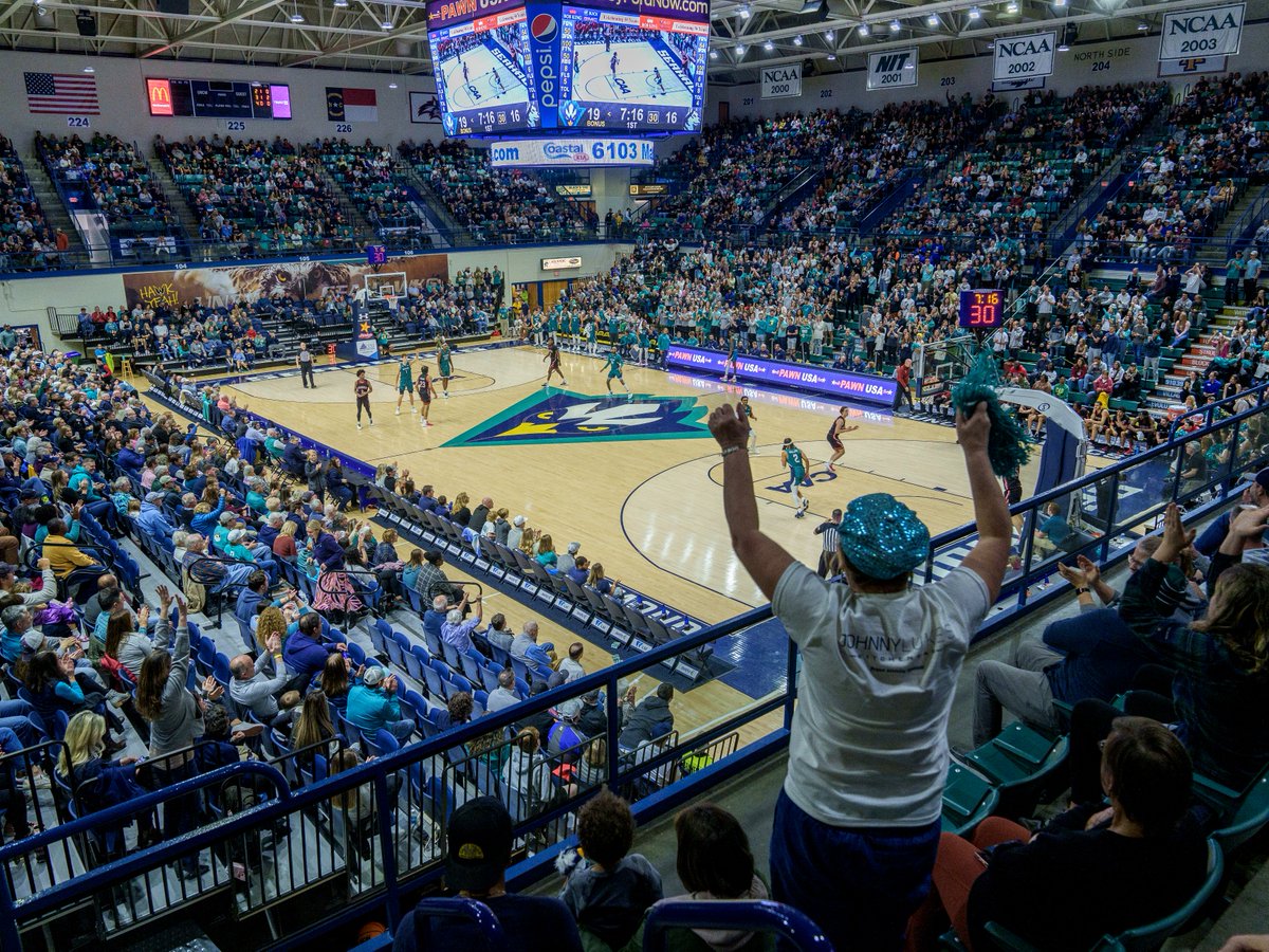 UNCW Alumni Association tweet media