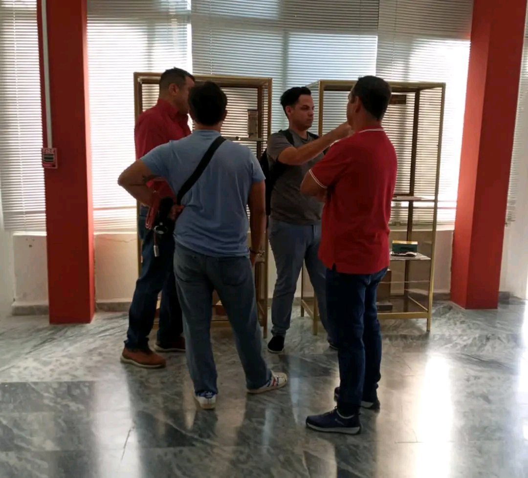CCopextel's tweet photo. #CopextelSuma➕Visita el Canal Cubano de Noticias nuestra tienda en Galiano. #Copextel32 https://t.co/HpGixFO2q0