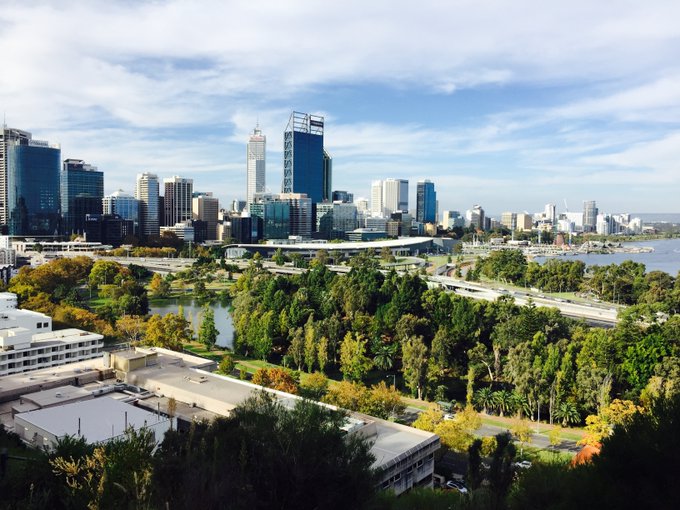 La_network's tweet photo. De acuerdo con el Foro Económico Mundial y al Instituto Humboldt, las Biodiverciudades pueden restaurar el equilibrio entre la gestión urbana y la naturaleza, mediante más infraestructuras verdes. https://t.co/VV2gZiwIyw 

#LABiodiversidad https://t.co/mfeKlqLLE9