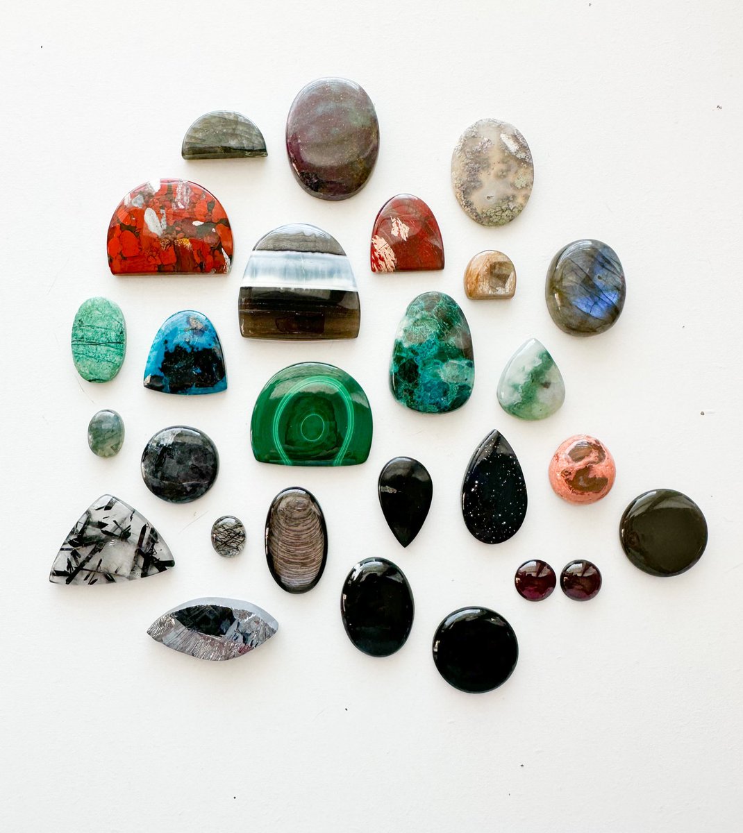 mildhippie's tweet photo. the crystals       👻🕸️🍁        the pendants

“Friday the 13th” collection dropping Friday October 13th at 8pm eastern time <3 https://t.co/IdXsV5zzgC