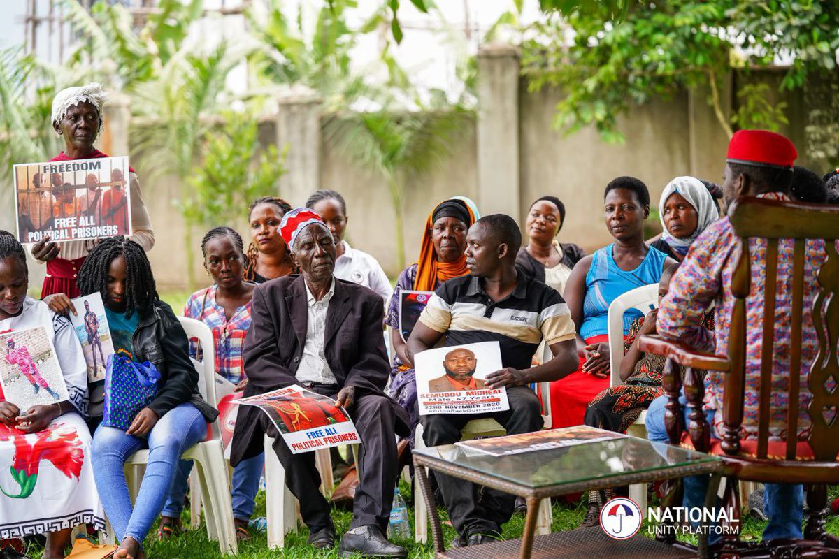 NUP_Ug's tweet photo. Following the disruption by security forces to our plans for the day, the President, Kyagulanyi Ssentamu Robert, has decided to host family members of some of our comrades who have fallen victims of the regime’s brutality.

At his home in Magere, they dedicated prayers for the release of all political prisoners and the liberation of our country.
#FreeAllPoliticalPrisonersUganda