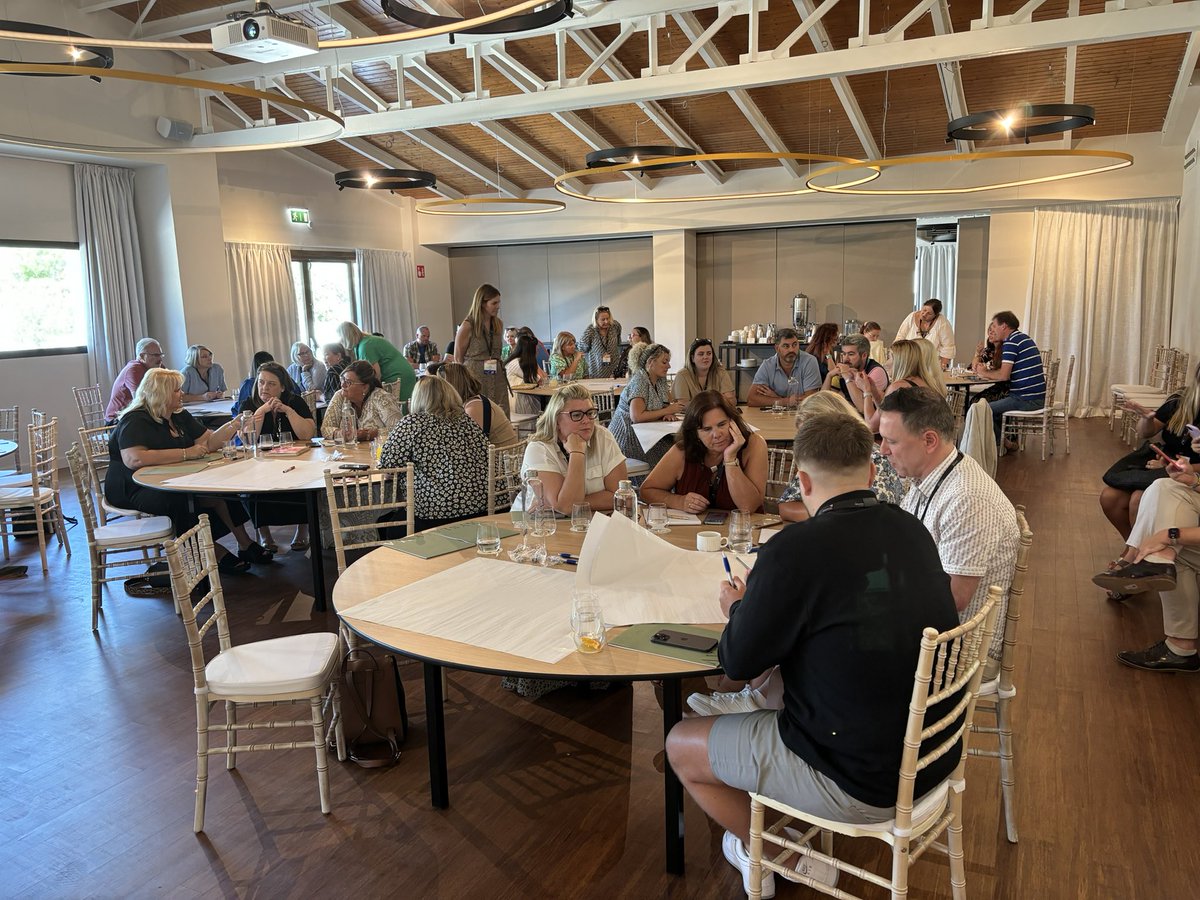 vicjones80's tweet photo. A great day of inspirational sessions, member panels and brainstorming with Advantage members and partners 
#advantagemanagedservices @AdvantageHQ https://t.co/LHNSE3aQUO