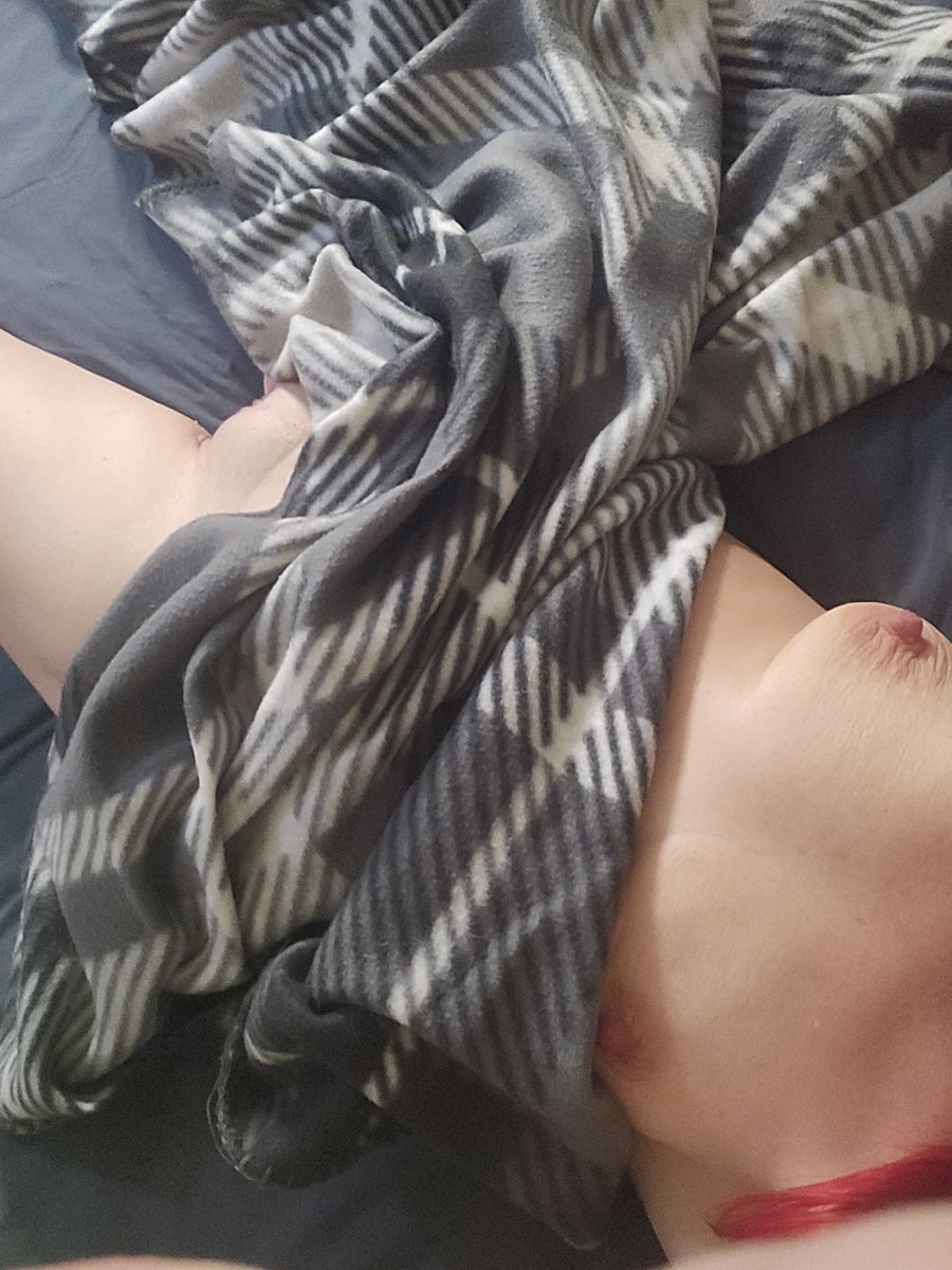 ReapersAngel1's tweet photo. @MamaMelonz @Ellahotwifexx #tittie https://t.co/hIDtt5iT0A