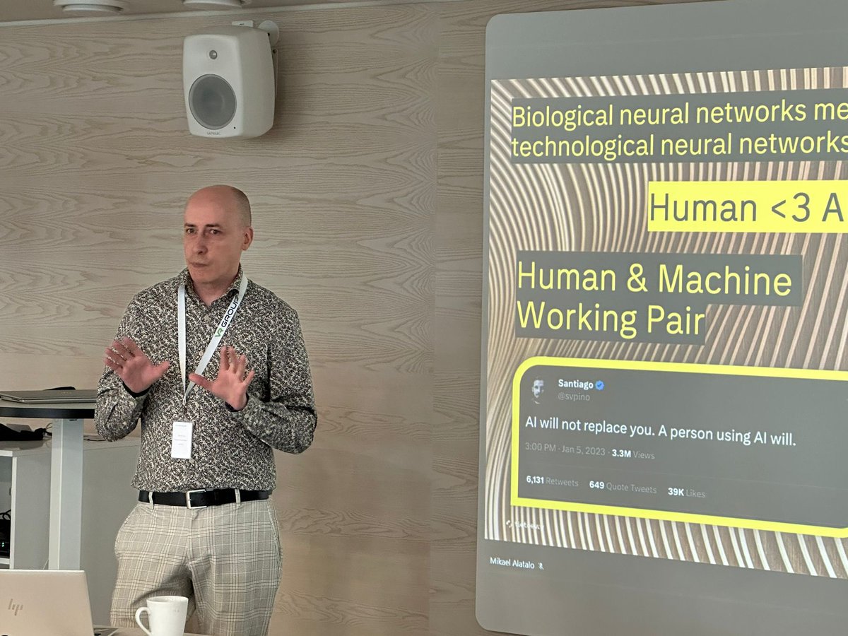 Fantastic session with #VRGroup's marcom pros exploring the transformative power of #AI in #Marketing and #Communications! 🚀 Inspired by the discussions and their forward-thinking approach. Let's continue shaping the future of tech-driven marcoms together! 🌐🤖 #DigitalMarketing