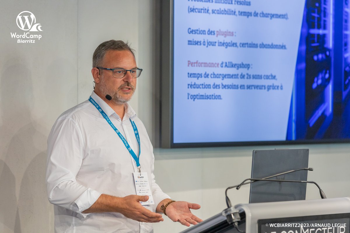 Merci <a href="/remicorson/">Rémi Corson</a> pour son retour d'expérience sur WooCommerce(.)com, <a href="/Mercadieu/">Mercadieu</a> pour sa fusée #SEO <a href="/PierreMobian/">Pierre Mobian</a> pour sa remise en form(s) et Charles Ronchain pour son partage des coulisses d'un site #WordPress qui scale ! 2/5 (📸 <a href="/arnaudalg/">== Arnaud Legue</a> ) #wcbiarritz
