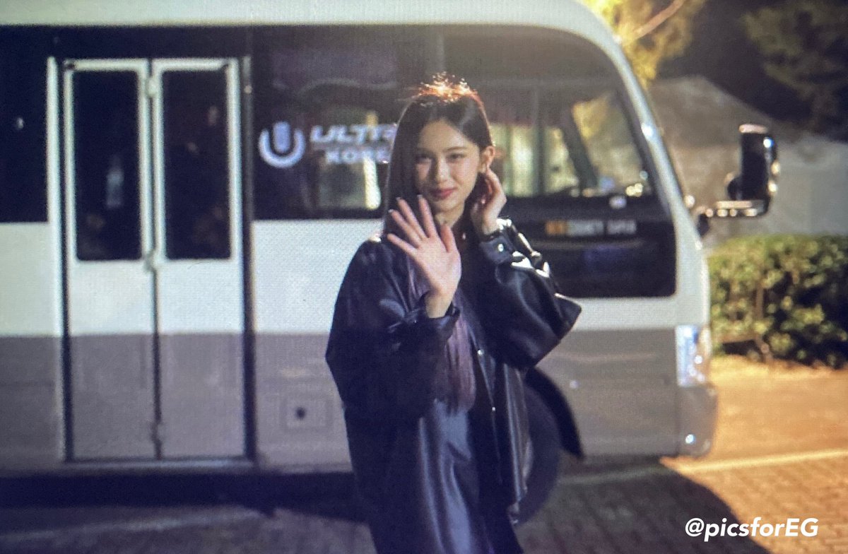 231009 의령 퇴근~!
#EVERGLOW #에버글로우 
#ALL_MY_GIRLS #SLAY 
#아샤 #허유림 #AISHA