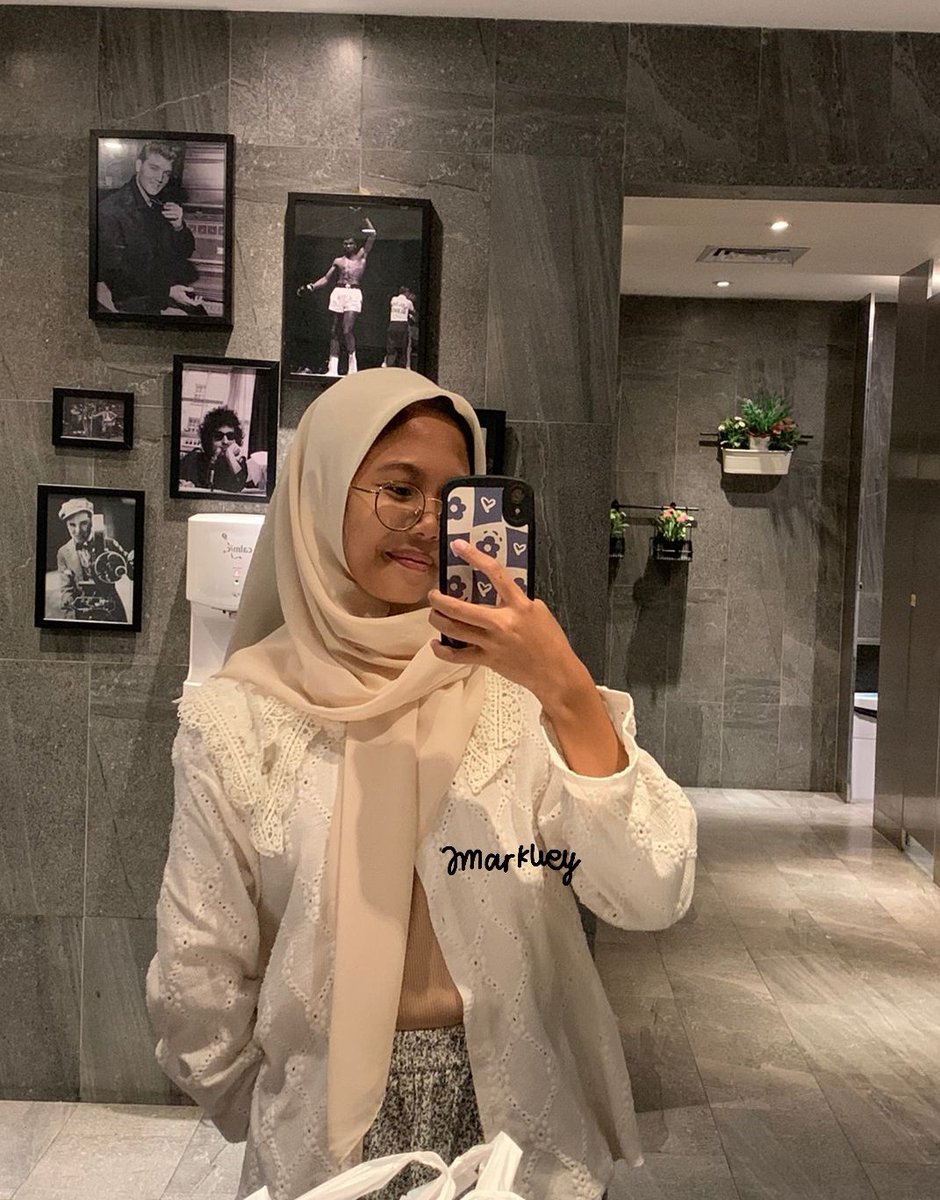 jmarkliey's tweet image. 🎀🧷🖇️
mirror mirror mirror on the wall with
                 b b b  mark lee🌷♡⁠˖✧⁠*

#NCTzenSelcaDay #NSD #MARK #NCT127 #NCTDREAM #NCT127_FactCheck @NCTsmtown_127 @NCTsmtown @NCTsmtown_DREAM