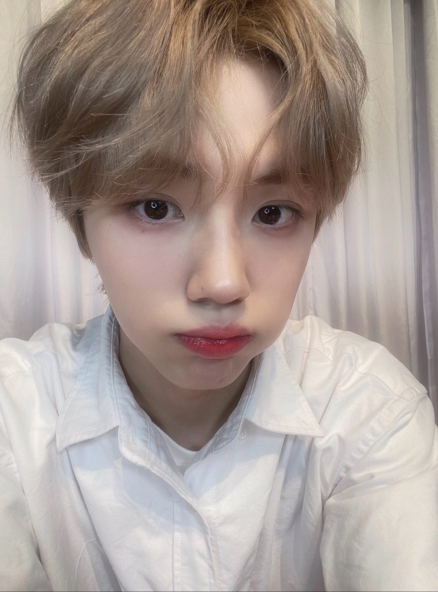 seongmin247's tweet photo. 🐰🫧💌 https://t.co/pMZ8jgF1V7
