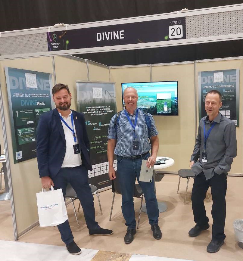 📢@nikoskala presented @divine_hrzn_eu at the #SynergyDaysConference, hosted by @SmartAgriHubs in Thessaloniki. There, he informed numerous stakeholders about DIVINE's goals and activities. Collaboration with other related #EU-funded #projects was also amplified and promoted.