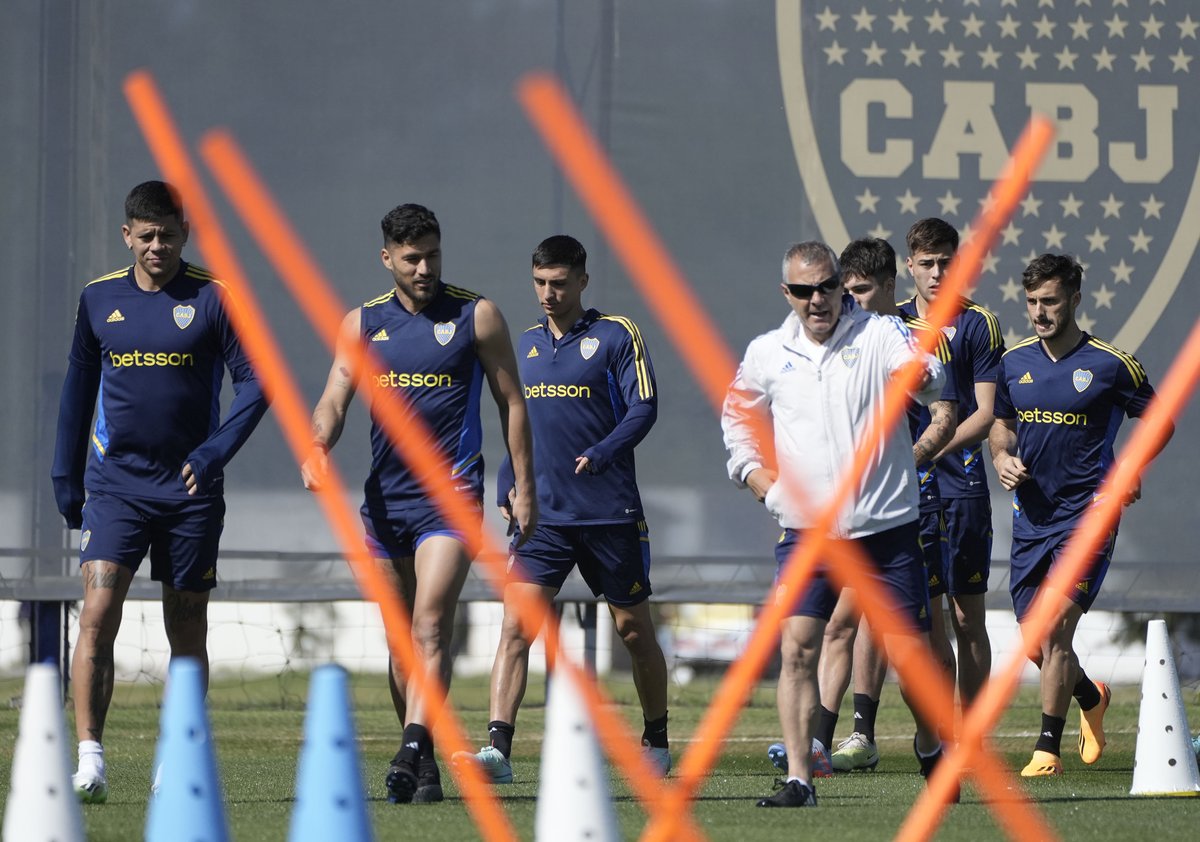 Almirón tiene el equipo para visitar a Belgrano Boca viaja a Córdoba para enfrentar a Belgrano.