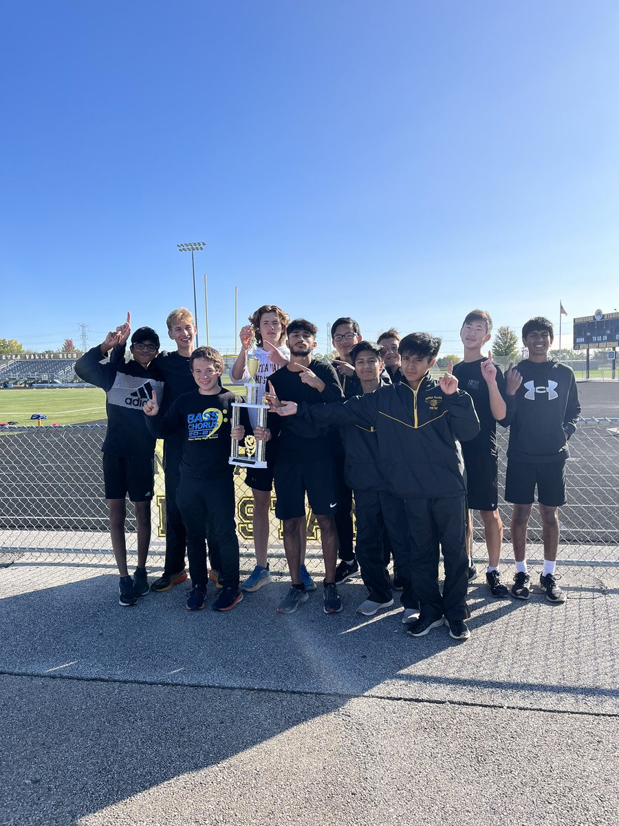 MVMensXCTF's tweet image. An exciting morning at our second annual Mustang Fall Classic (Mile Time Trial). For this event, seniors draft their teams and coach them through their races. The winning team was Ewok Empire led by Rameez Abrar &amp;amp; Martin Howley. @meteavalley @MeteaBoosters