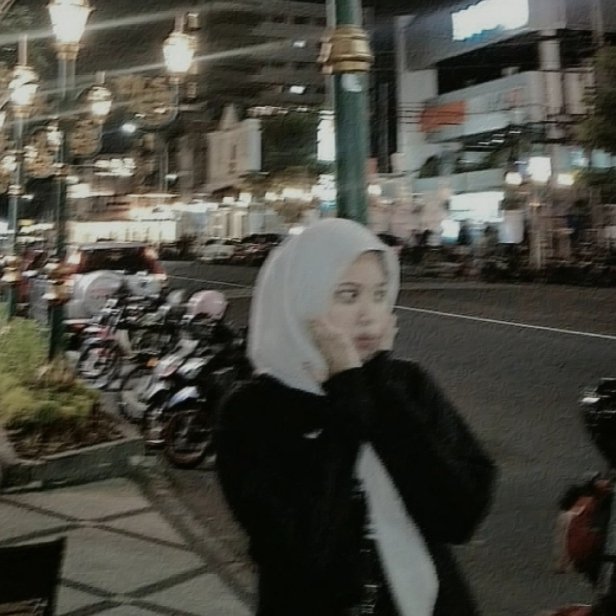 chizushinie's tweet image. 🐻 : "Cari angkringan dulu ya kita"
🐼 : "Eh tapi aku mau foto dulu disitu bub!"
🐻 : "Yaudah sana aku fotoin"

#NCTzenSelcaDay #NSD #HAECHAN #NCT127 #NCTDream @NCTsmtown @NCTsmtown_127