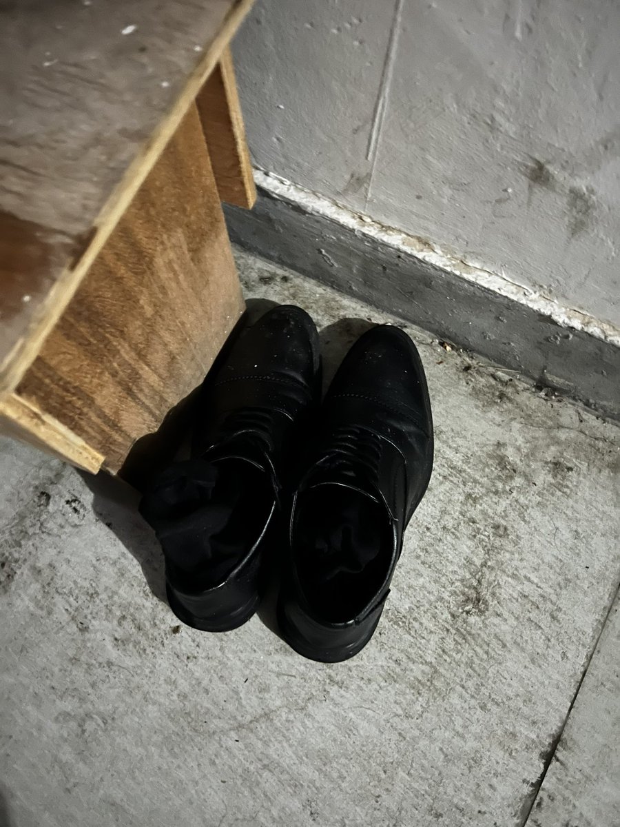 Giao1003's tweet photo. 深圳全是皮鞋👞 https://t.co/b8h3Q808Zb