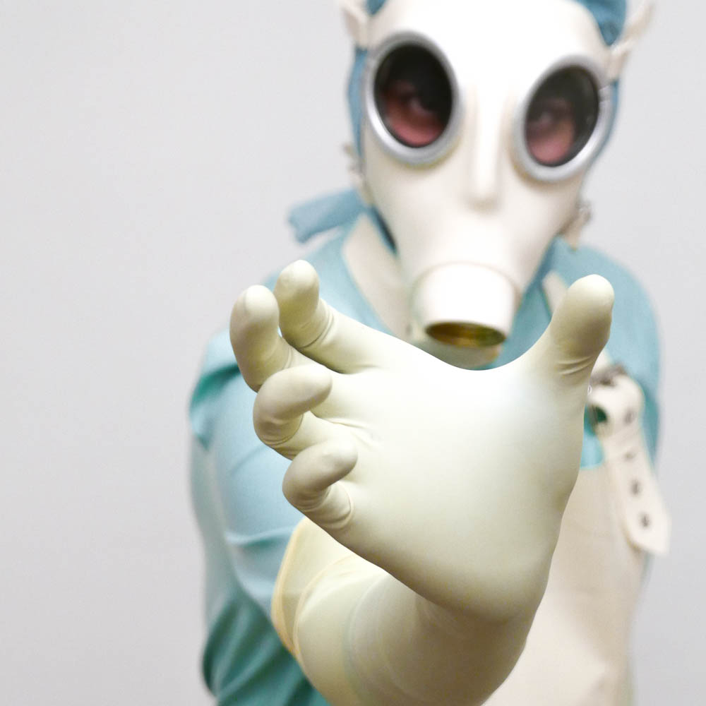 NoxKit's tweet photo. A post where you can smell my #latexgloves #medfet #gloves #surgicalgloves #latex #gasmask #ゴム手袋フェチ https://t.co/1PHoTeW3M5
