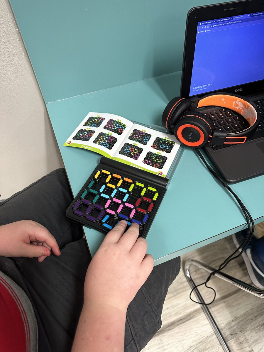 CLand_SWE's tweet photo. When you have no WiFi… you PIVOT! @HumbleISD_SWE @SmartGames_eu
@ed_insights
#IQDigits
#IQFit
#IQTwist
#KanoodleJR https://t.co/JtFlGgw4K2