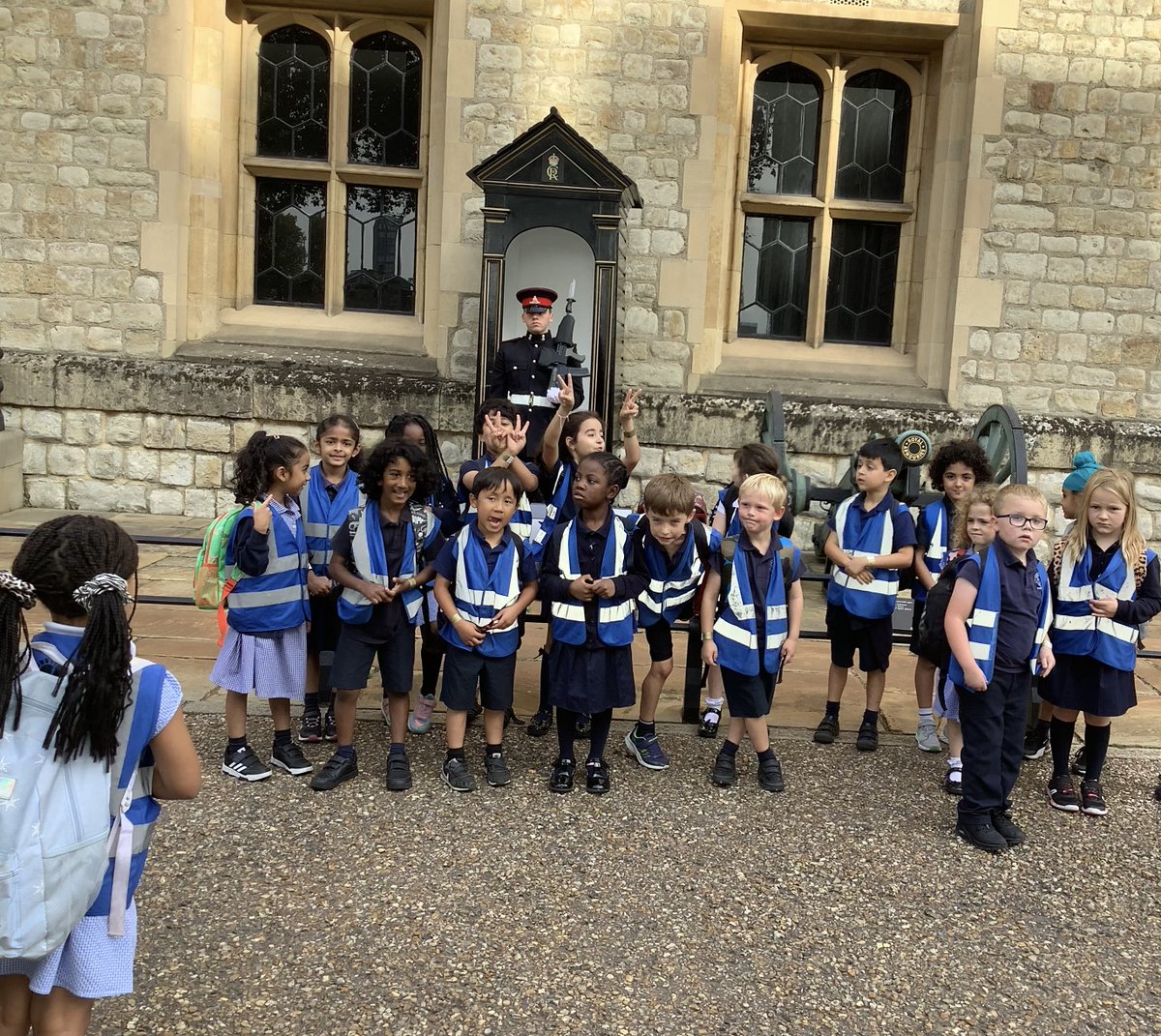 Y2@fircroft.family tweet media