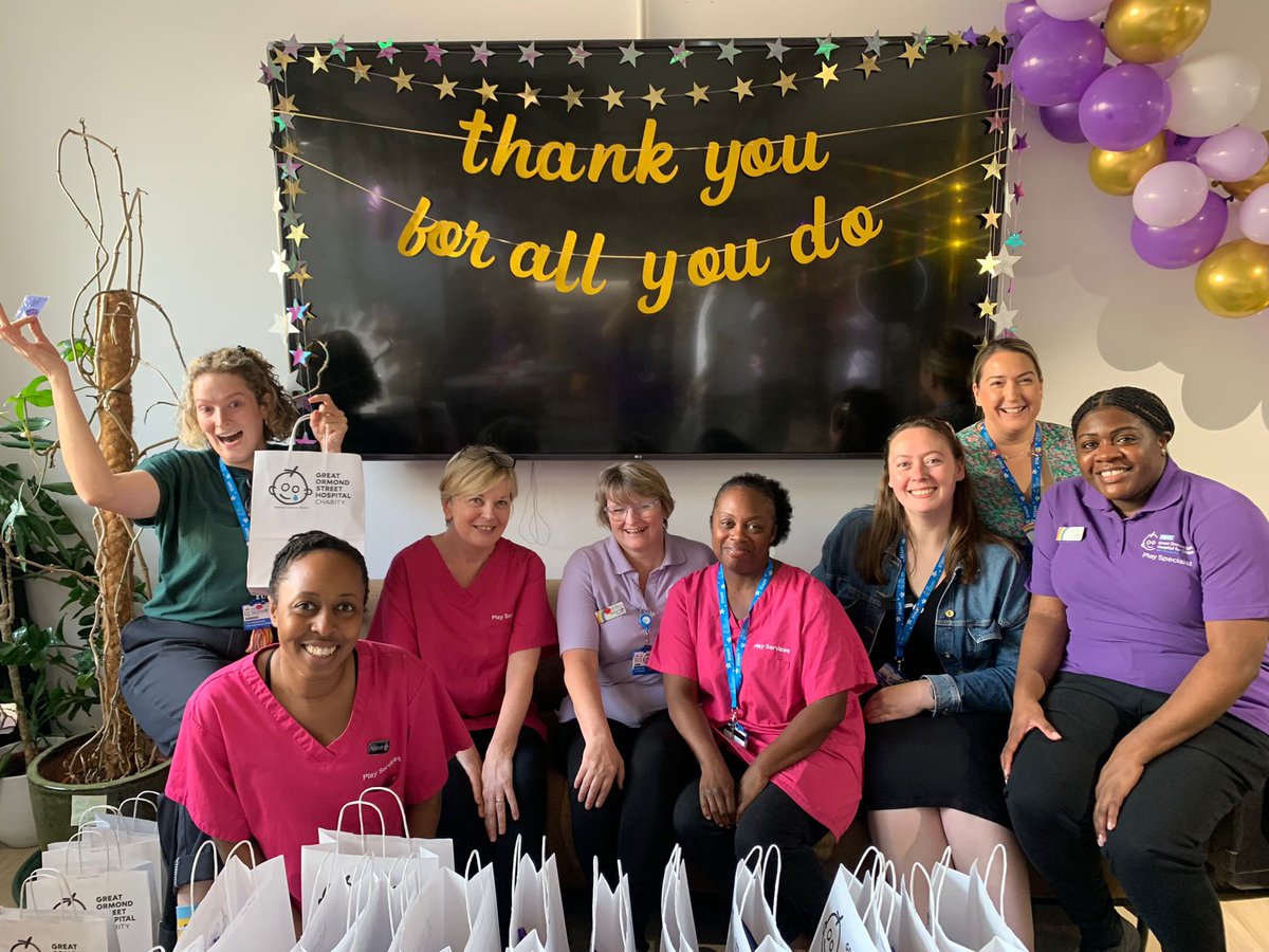 SalTwinkles's tweet photo. What a fantastic start to #PlayInHospitalWeek π₯³
Thank you so much to @GOSHCharity for our fabulous launch party ππβ€οΈπ
The Play Team took some time out to dance, have fun and eat cake to feel energised for the fun packed week ahead π π₯ #PowerofPlay #PlayingAlwaysPlaying https://t.co/agzNzirFpV