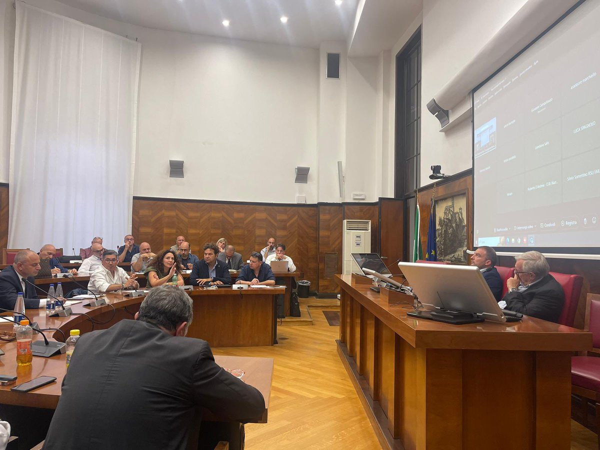 FIMCislStampa's tweet photo. #Softlab, Nobis #FIM: abbiamo 653 lavoratori dell’area It e 114 nell’area Industry senza risposte sul futuro e molti lavoratori ancora devono ricevere 3 mesi di stipendio.
Oggi al @mimit_gov chieste certezze e non promesse.
A dicembre scade la Cassa per 160 dipendenti di Caserta https://t.co/Z6jaP07hxE