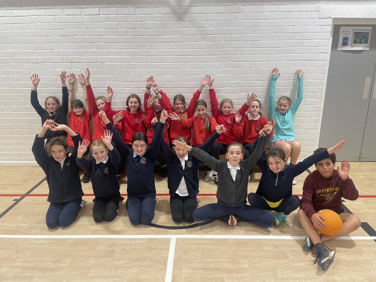MrsGibson_1's tweet photo. What a great first session of netball today! 🤩 @Deanparkprimary https://t.co/Vtc8FWUEnH