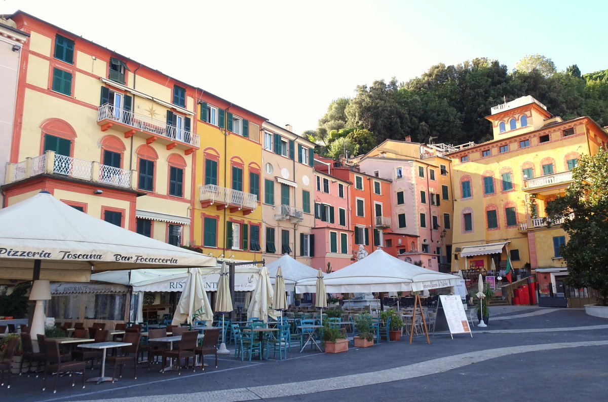 pac1610's tweet photo. Such a lovely place to spend a Sunday morning! (Photos from my visit to #Lerici two weeks ago)💙🌴⛵️ @ThePhotoHour @StormHour @StormHourMark @lebalzin @YourAwesomePix @YoushowmeP #ePHOTOzine #PercyByssheShelley #BayofPoets #Italia https://t.co/W1PzO26DIE