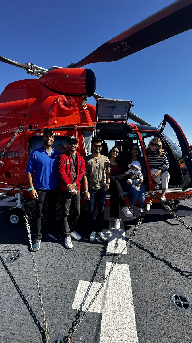 shawnchitnis's tweet image. A great way to end @FleetWeekSF on Sunday! 

Watching the #BlueAngels aboard the USCGC Waesche was such a fun way to see the Fleet Week Air Show. ⚓️🛳️

Thanks @USCG! 

#FleetWeekSF
