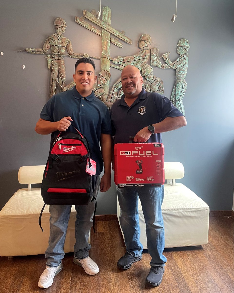 IBEWNECAetA's tweet photo. Anthony Vasquez transitioned out of the Marines as a Sergeant, completed VEEP, and was accepted into the Hawaii Electricians JATC IBEW-NECA apprenticeship! 

Thanks to our sponsor @MilwaukeeTool

#VEEP #VEEPSkillBridge #etATraining 
https://t.co/3aTJXFQb6q
@IBEW
@necanet https://t.co/oB8kpH0SvP