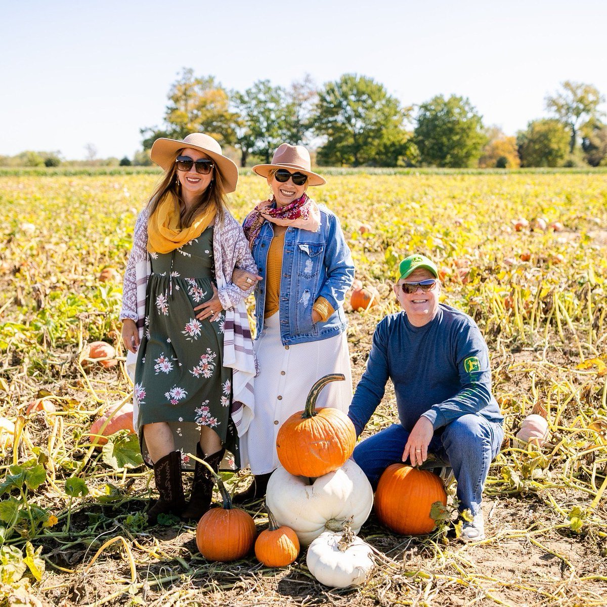 Visit_NJ's tweet photo. POV: Fall in the Garden State. π
πJohnsons Locust Hall Farms, Jobstown, NJ
.
.
.
#JohnsonsLocustHallFarms #JohnsonsFarms #NJFresh #LocalFarms #PumpkinPicking
π·: @locusthall (via Instagram) https://t.co/PKGFS9bHBK