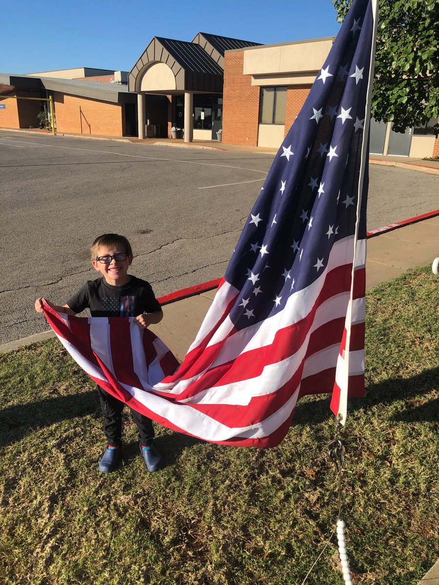 PesWildcats's tweet photo. Piedmont Elementary Flag Helpers.  Thanks to this week's flag helpers from Mrs. Johnson's 1st grade class.  Way to go students! https://t.co/OGjF1h0Gyv