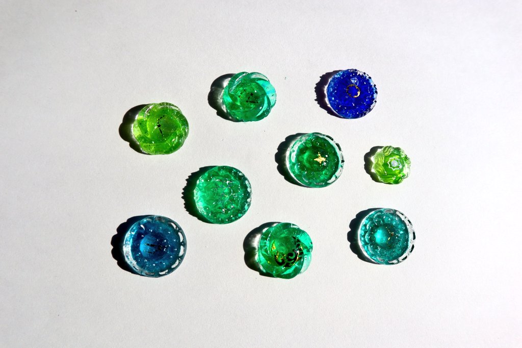 YuukiRui's tweet photo. #レジン 

緑青円形レジン https://t.co/7BhbKLSdD5
