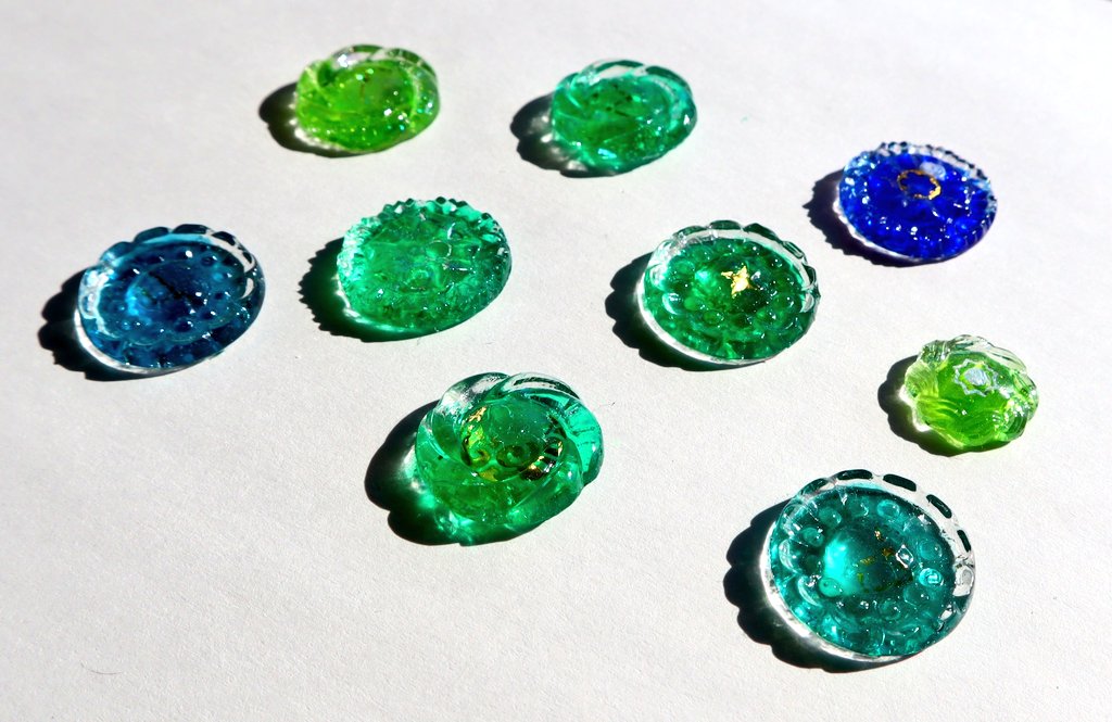 YuukiRui's tweet photo. #レジン 

緑青円形レジン https://t.co/7BhbKLSdD5