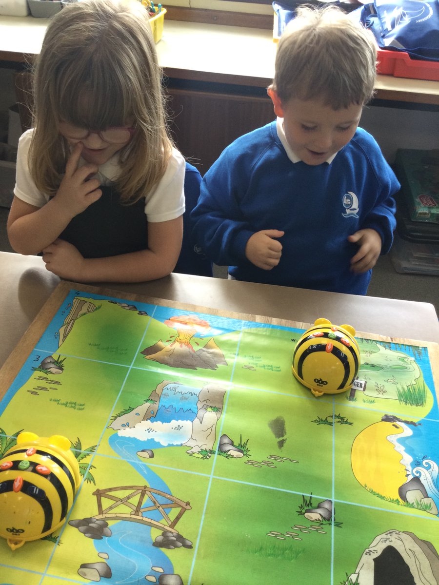ColumbMinorAcad's tweet image. We are computer programmers! Year 1 have been creating their own algorithms to move the bee-bots around the maps to various destinations. #computerprogrammers #year1