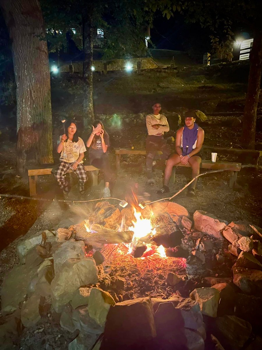 TKASeymour's tweet photo. Our resident life students had a blast at Carson Springs during fall break! ๐๐ฒ #TKAAdventures #FallBreakFun #TKALionsTN https://t.co/2NK44YF6DH