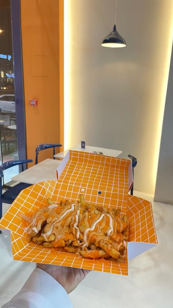 saad_alossami's tweet photo. مطعم @thursday_burger ثيرزداي برجر 🍔

من مطعم سحابي الى فرع في حي الصحافة 👏
اللحوم طازجه محليه الخبز طازج يومياً 😍

عندهم وجبة جديدة ( ثيرزداي فرايز )
جربوا المطعم وبالعافيه عليكم .. اعلان https://t.co/hTHkEQZJhi