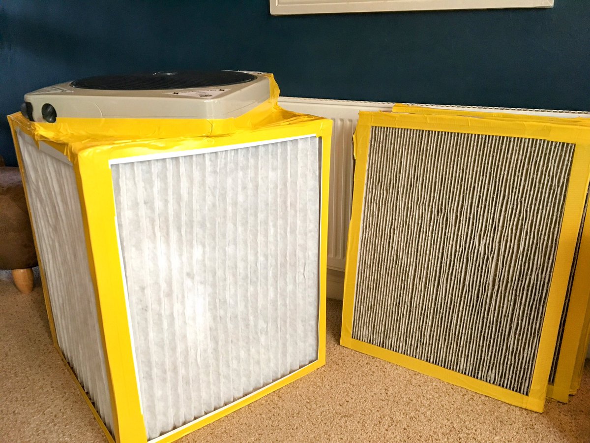 ✅ Done. Air filter change 💪 

👀 Look at the difference. It’s amazing when you can see the air in filters like this, don’t you think? 

ℹ️ Remember, you consume:
🧃2kg of food and water per day
🫁 15kg of air per day❗️❗️❗️
#breathecleanair