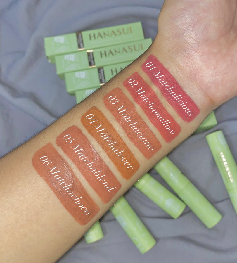 chhaaang's tweet photo. 💚 Hanasui Matcha Latte Edition [A Thread] 💚

Lip cream rasa matcha?
Gimana tuh jadinya?😝

New Lip cream Matcha Edition dari Hanasui ini cuma 25k loh bestie!
Nyaman dan lembab di bibir💚

Karna aku punya all shadesnya jadi aku mau review dan swatch shadesnya! https://t.co/98Y9CxLAO5