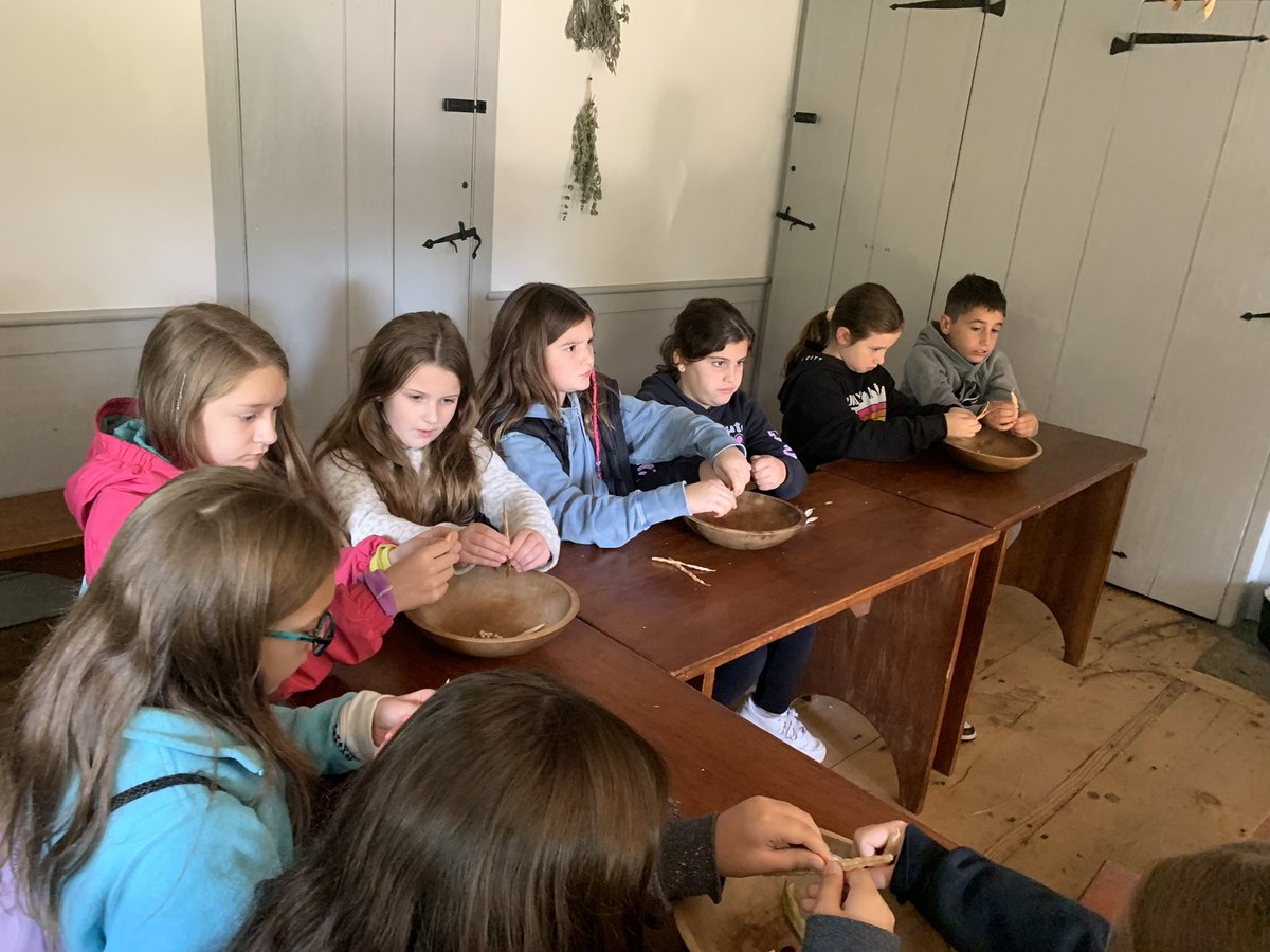 scotto_educator's tweet photo. With @sci345 &amp; 21st- Century, we thrash wheat, peel beans, grind corn - Thank you for this step into history Philipsburg Manor! #historic #WeAreBethpage https://t.co/gZlR5wuAlm