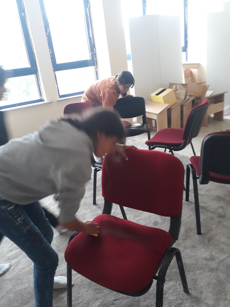OoTekman's tweet photo. Öğrencilerimizin eline sağlık...
Okulumuzun mescidinin temizliğini yaptık 👏👏👏

@suatsefil 
@on https://t.co/2SksREDHnA