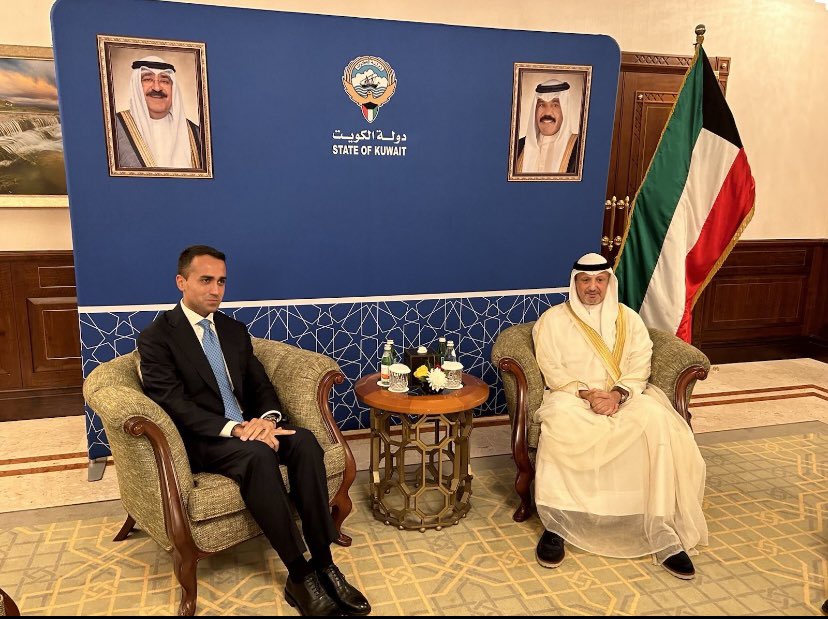 Guerra #Hamas #Israele
Proposta: 
Inviare  #DiMaio, acuto stratega della UE per il MO, fresco di nomina, ma con esperienza sterminata, al confine con #Gaza.
Immediatamente.
Senza indugio.