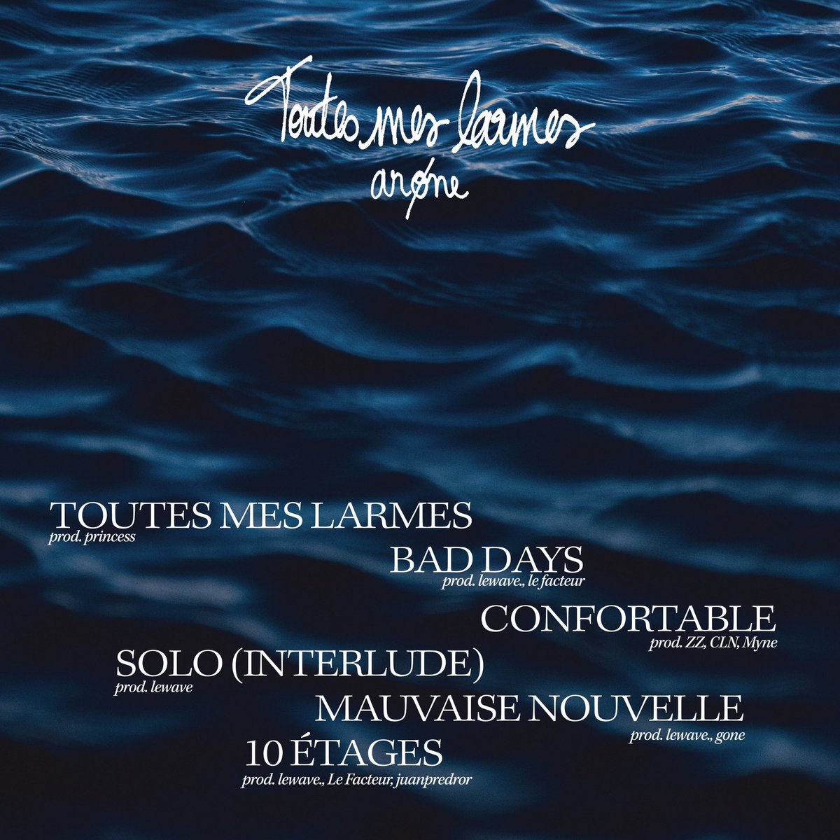 « toutes mes larmes » 6 tracks
disponible partout le 20 octobre 
hâte qu’il soit à vous 🌊

merci à mon équipe qui m’a soutenue à fond dans ce projet on avance ensemble 💙 

📸 @73shot 
🎨 <a href="/paloam/">PaLLoMaH</a>