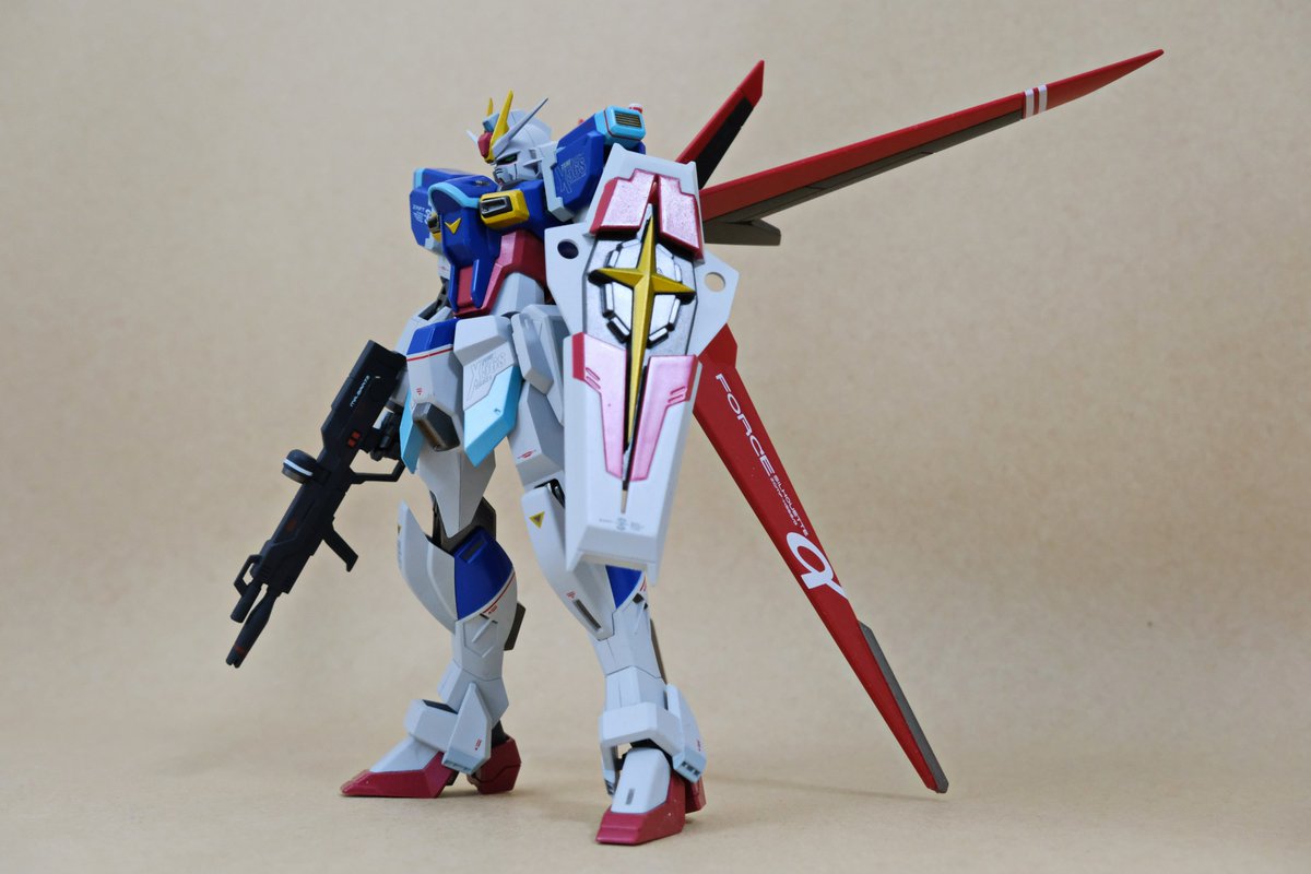 gunotakuu's tweet image. 還是看不出來跟電影版的脈衝鋼彈差在哪裡XD
#機動戰士GundamSEEDFREEDOM #METALROBOT #ImpulseGundam