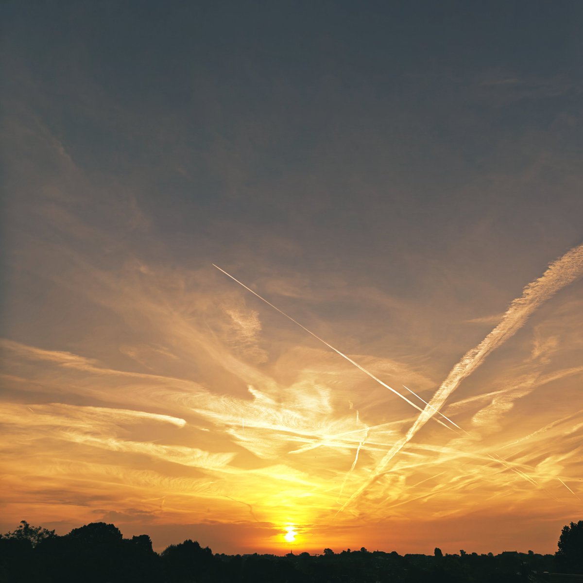 TorHolstein's tweet photo. Day 4 of the #SunsetOnSnapdragon challenge.
@Snapdragon
@Snapdragon_UK
@oppo @OPPOMobileUK #oppox6pro
Ok, getting into the groove I think... https://t.co/MIqY2Y1MuC