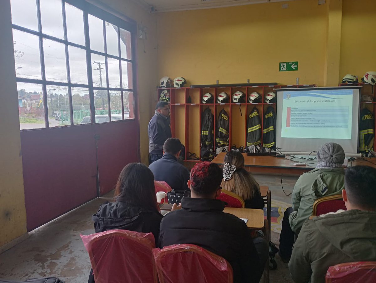 16 Aspirantes a Bomberos de los CB. Entrelagos, Río negro, Las Cascadas y Puerto Octay realizan el Curso de Reanimación Cardiopulmonar. <a href="/ANB_Chile/">Academia Nacional</a>
<a href="/consejo10/">Bomberos Consejo Regional  Los Lagos</a>