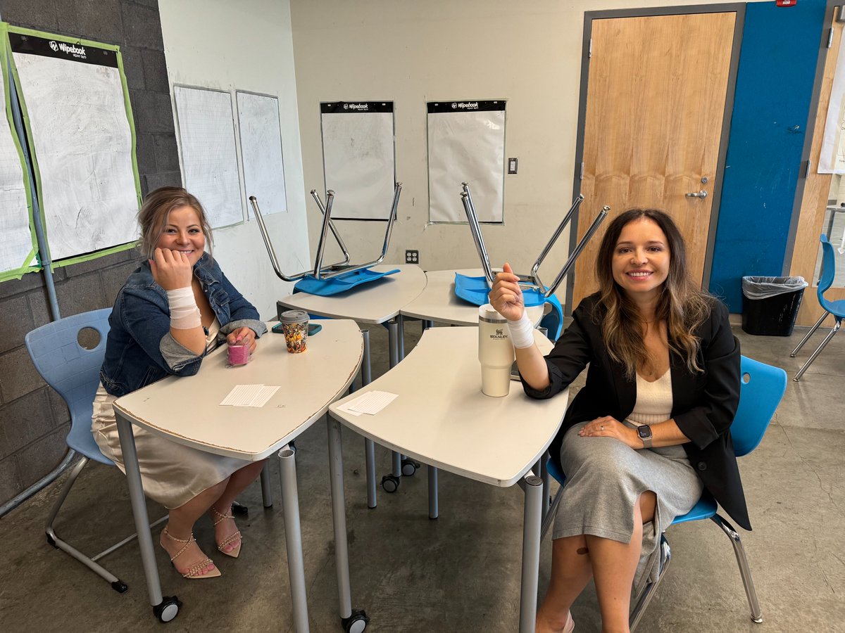 CCCS_School's tweet image. The Value of Internships - Interactive Learning for guests to put on their Vet Tech hat and learn how to wrap an &quot;animal&quot; wound and prescribe medication for the pain. #GCC_Con2023 #ElevateOurImpact #GCCLevelUp #gcc_charters #CCCS_Sac #CCCSCTE @GCC_Charters