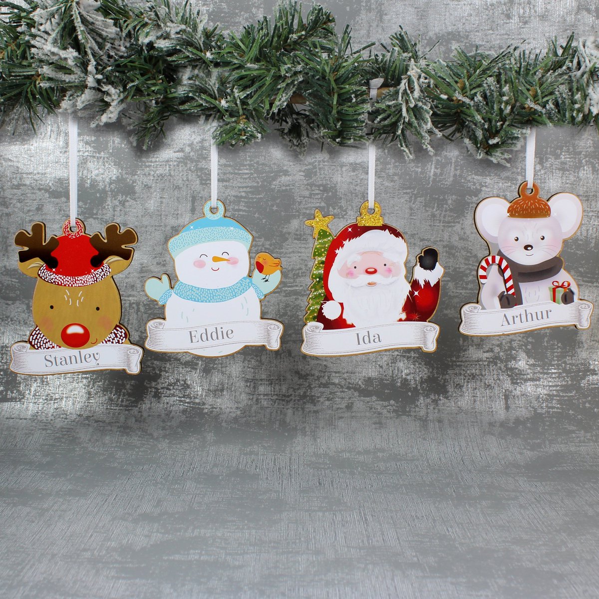 If you're planning ahead & already thinking about Christmas then take a look at this set of 4 wooden tree decorations that can be personalised with a name on each lilyblueuk.co.uk/christmas-gift…

#Christmas2023 #planahead #shopearly #personalised #shopindie