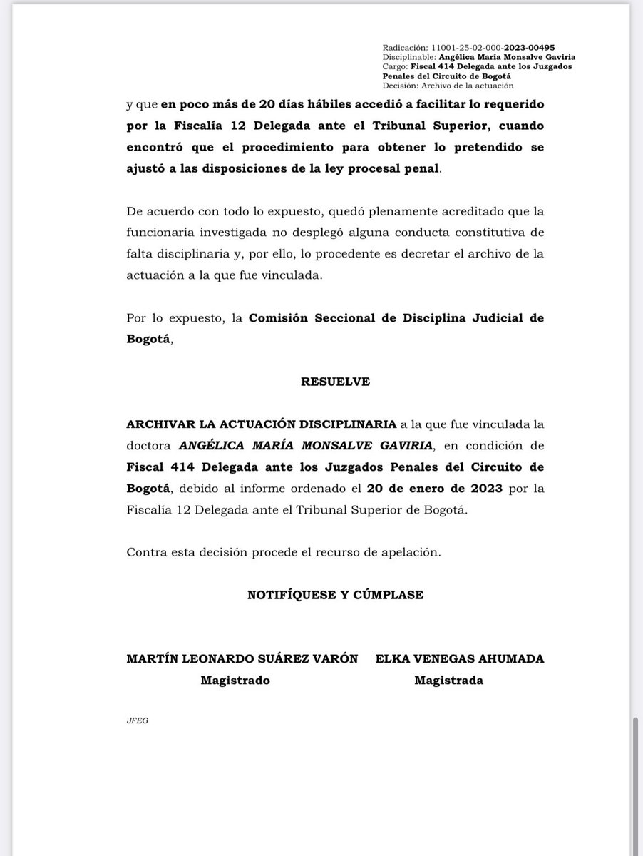alazamo123's tweet photo. El pasado viernes 06 de octubre, el Magistrado de la Comisión Seccional de Disciplina Judicial de Bogotá del despacho 01 Dr. Martin Suarez Varón, haciéndole honor a su apellido, hizo  justicia en mi caso, contra una queja temeraria de la @FiscaliaCol en la que pretendían inhabilitarme por  haberme negado a que se inspeccionara el proceso transmilenio, en el marco de una investigación penal en mi contra, por haber ordenado entrevistar a “don” Emilio Tapia. 

El Magistrado, me absuelve de toda culpa, aduciendo que yo como fiscal del caso transmilenio soy garante de la reserva del proceso, y que finalmente accedí a los documentos mediante orden de juez de garantías, como debe ser, y en este sentido, se archiva la queja interpuesta. 

Aplaudo esta decisión en derecho, que al fin y al cabo son las que nos hace creer, que si se puede obrar sin sesgos e intereses ocultos. 

este será el destino de todas las quejas e investigaciones penales abiertas por la fiscalía en mi contra, producto del acoso judicial al que me tienen sometida. @CNDJ_Col
