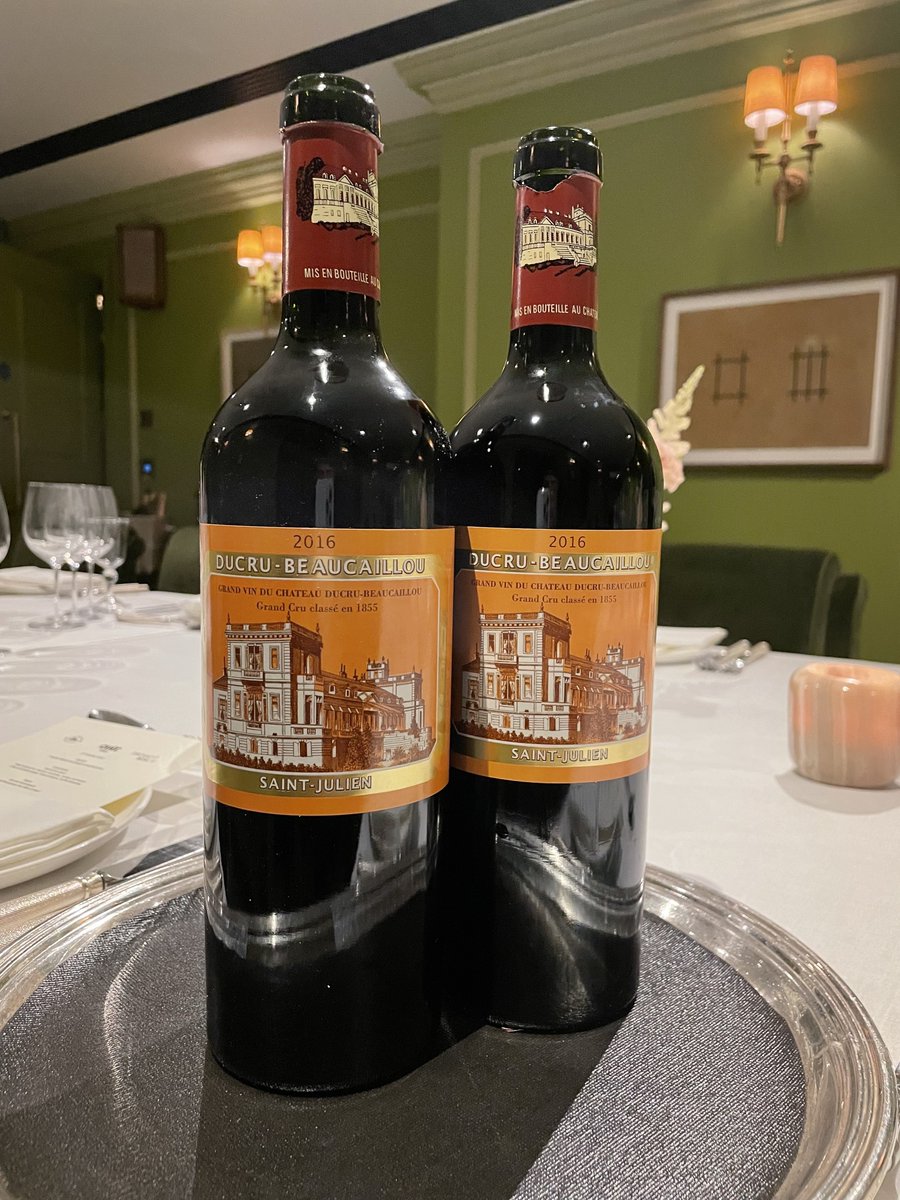 Privat3Money's tweet photo. An Unforgettable Evening 🍷
Some snaps from our exclusive wine tasting dinner at the Twenty Two in the heart of London last week, in collaboration with our partner @CultWinesUK
and Château Ducru Beaucaillou.
#P3xCultWines #UniqueExperiences #ExploreWithP3 https://t.co/9xMpPliQH4